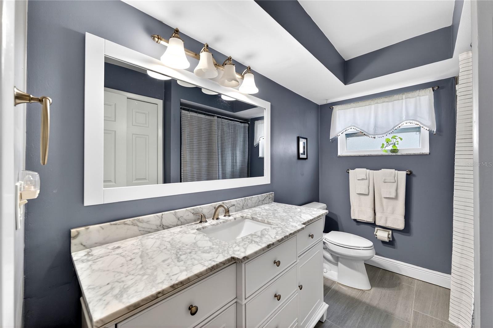 Image 26 of 45 For 13961 86th Avenue