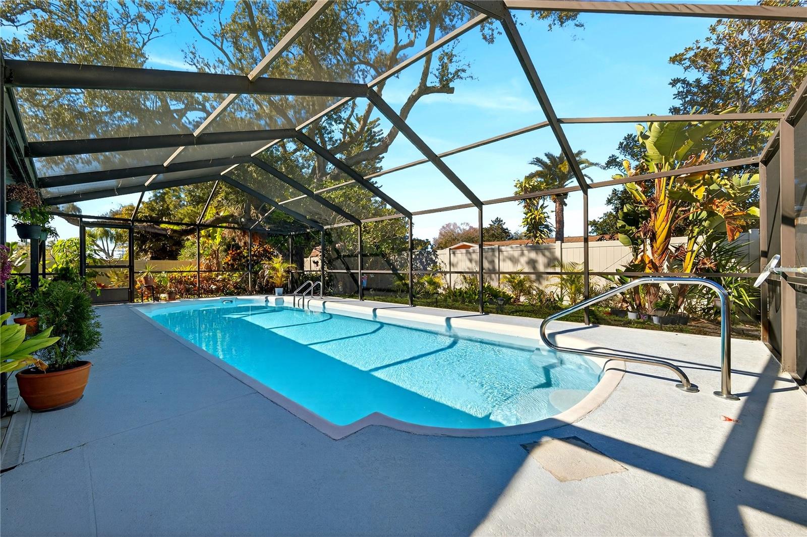 Image 32 of 45 For 13961 86th Avenue