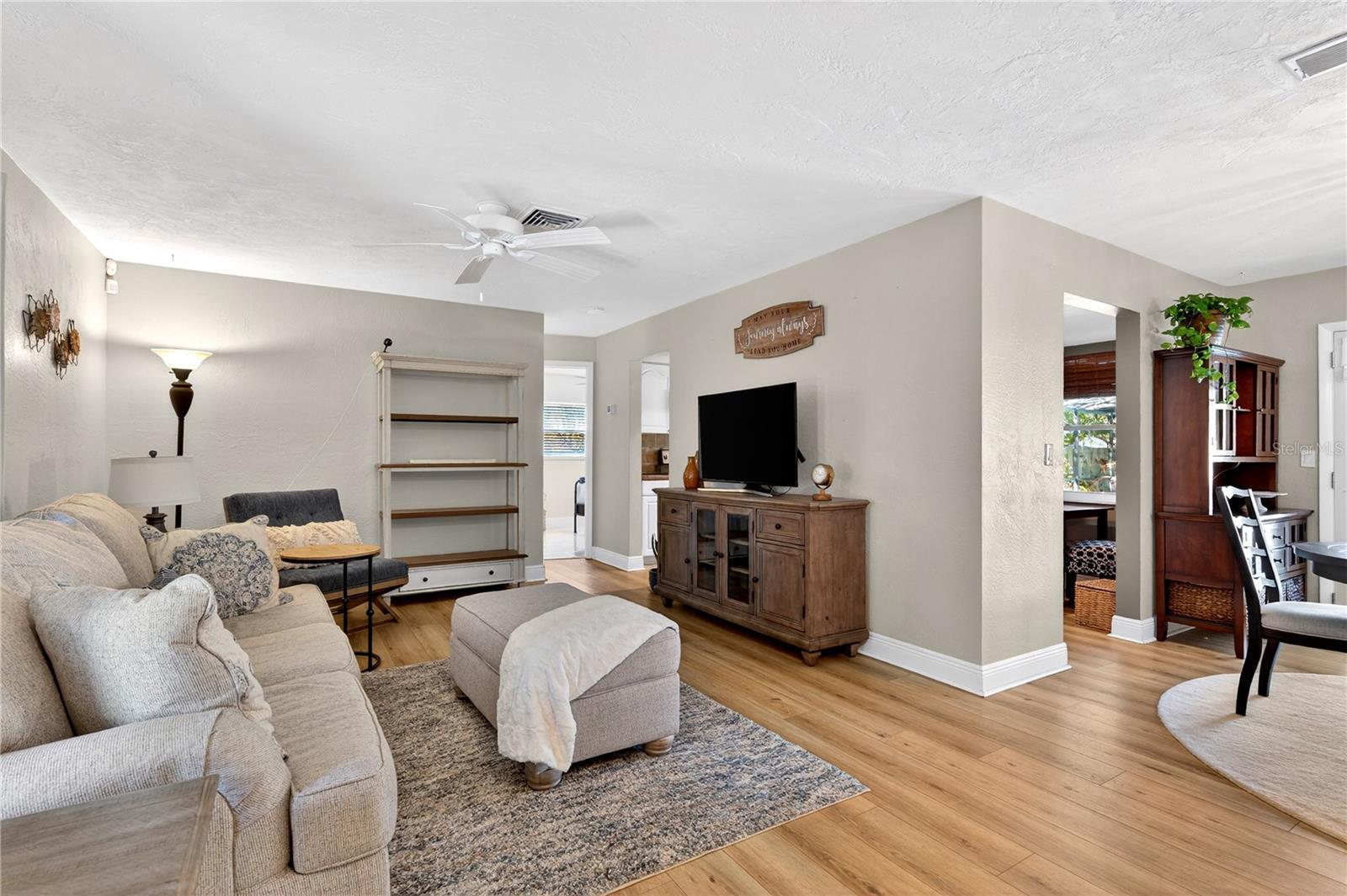 Image 5 of 45 For 13961 86th Avenue