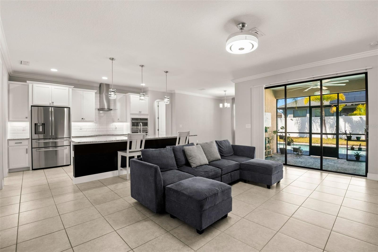 Listing photo id 12 for 3920 Teaberry Lane