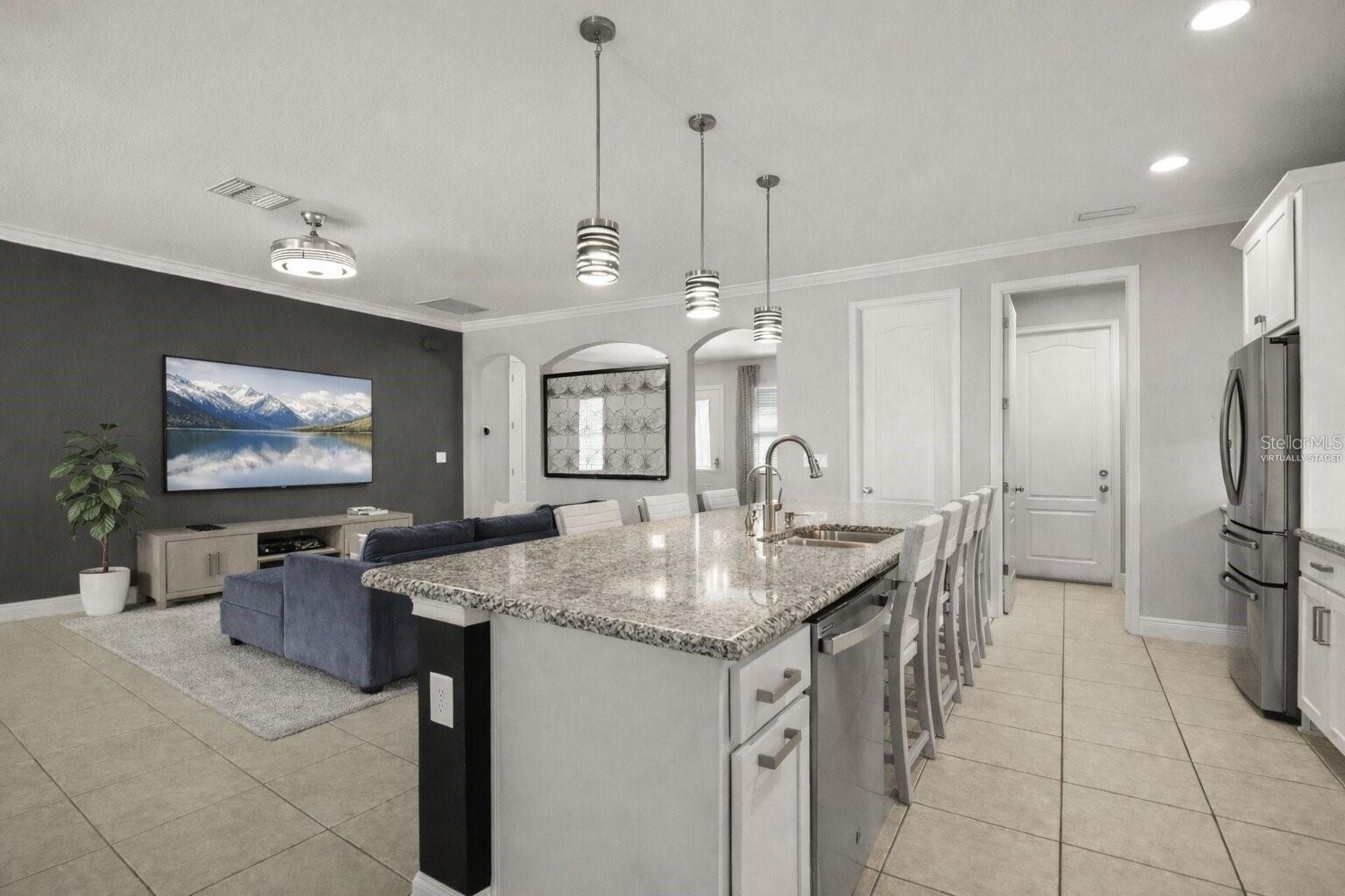 Listing photo id 14 for 3920 Teaberry Lane