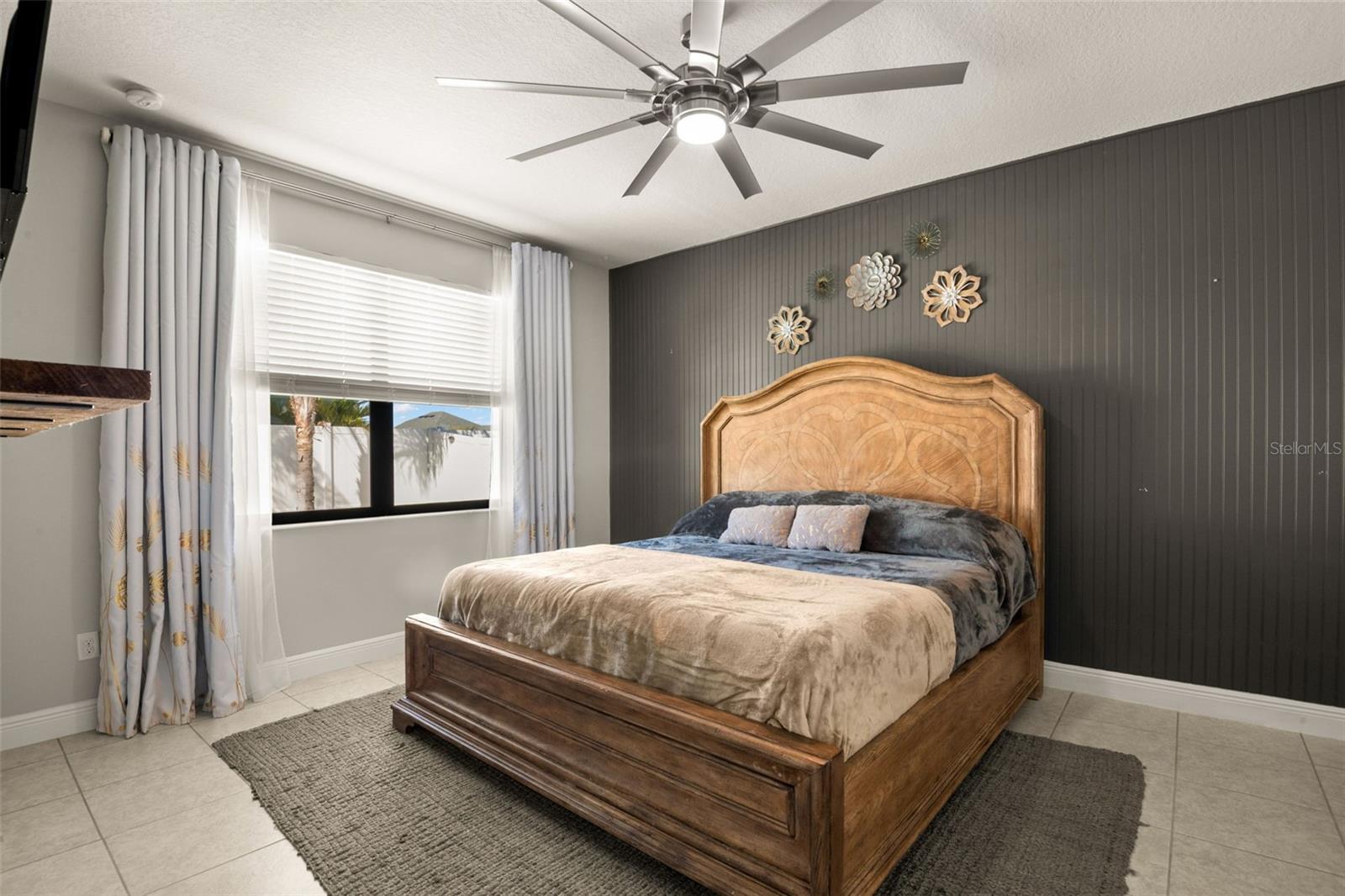 Listing photo id 25 for 3920 Teaberry Lane