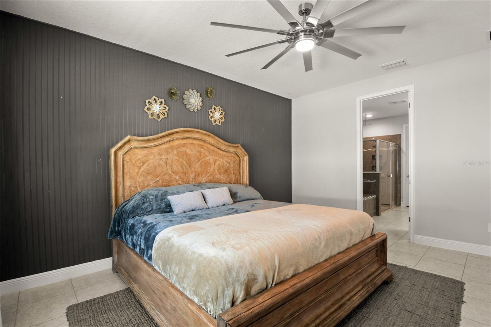 Listing photo id 26 for 3920 Teaberry Lane