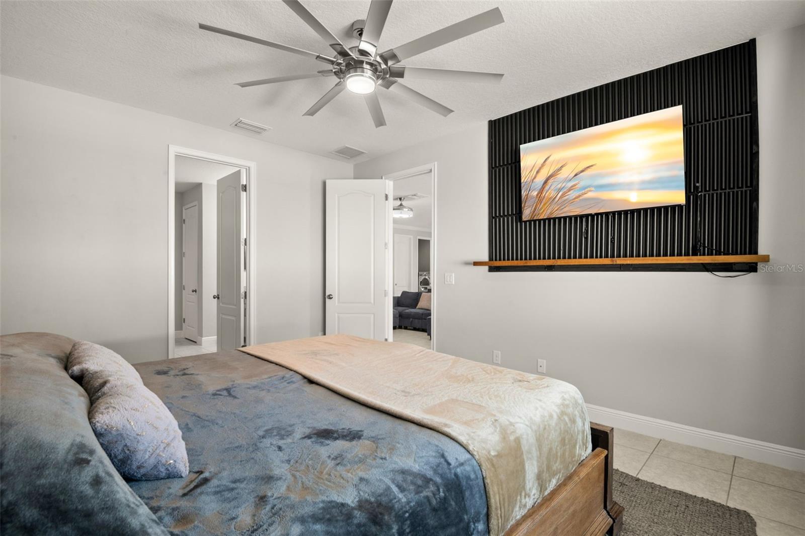 Listing photo id 27 for 3920 Teaberry Lane