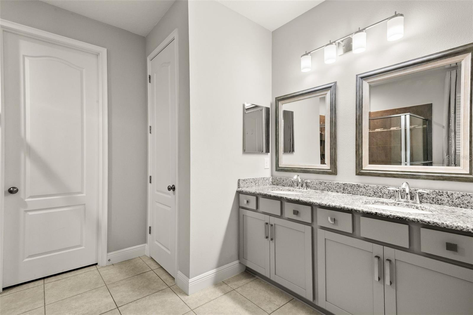 Listing photo id 29 for 3920 Teaberry Lane