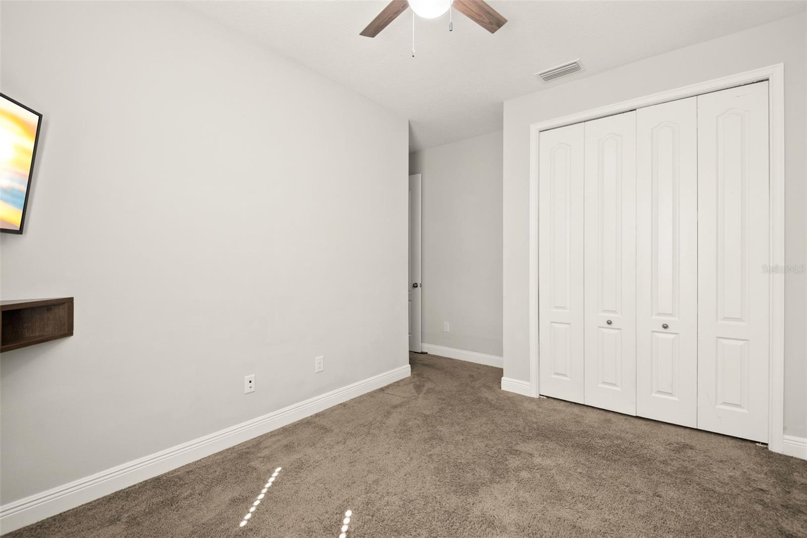 Listing photo id 39 for 3920 Teaberry Lane