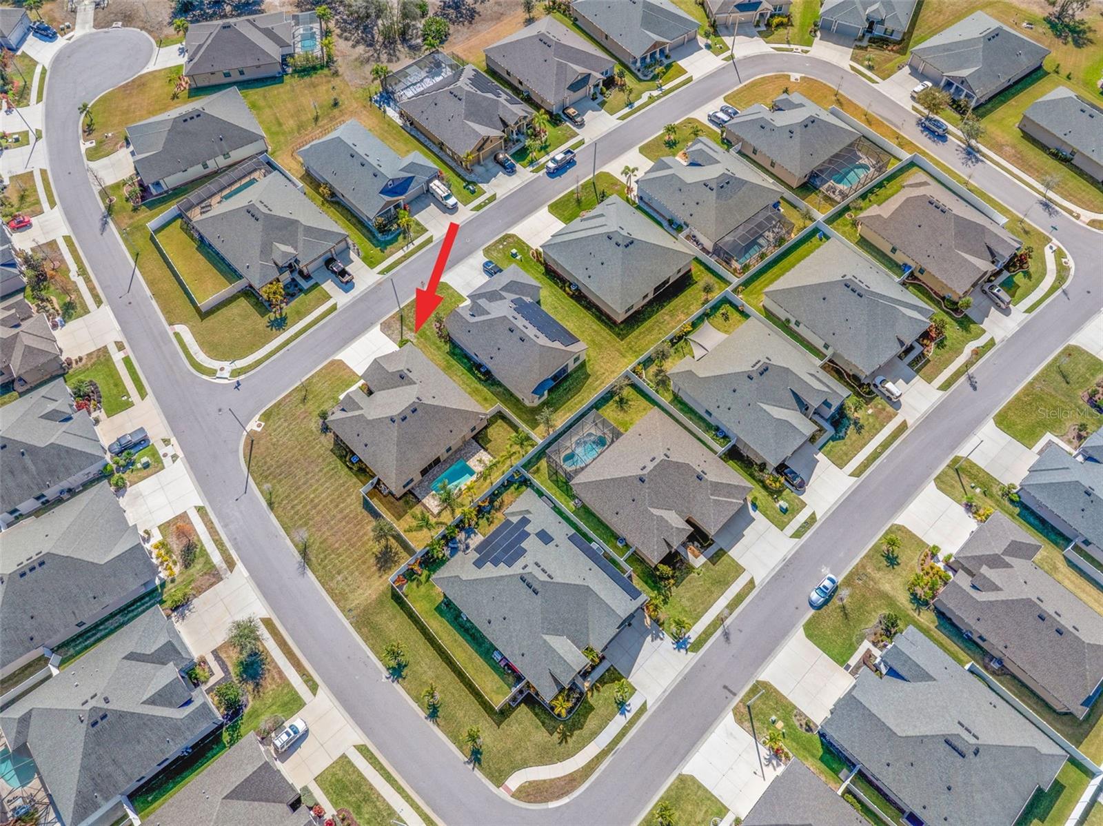 Listing photo id 47 for 3920 Teaberry Lane