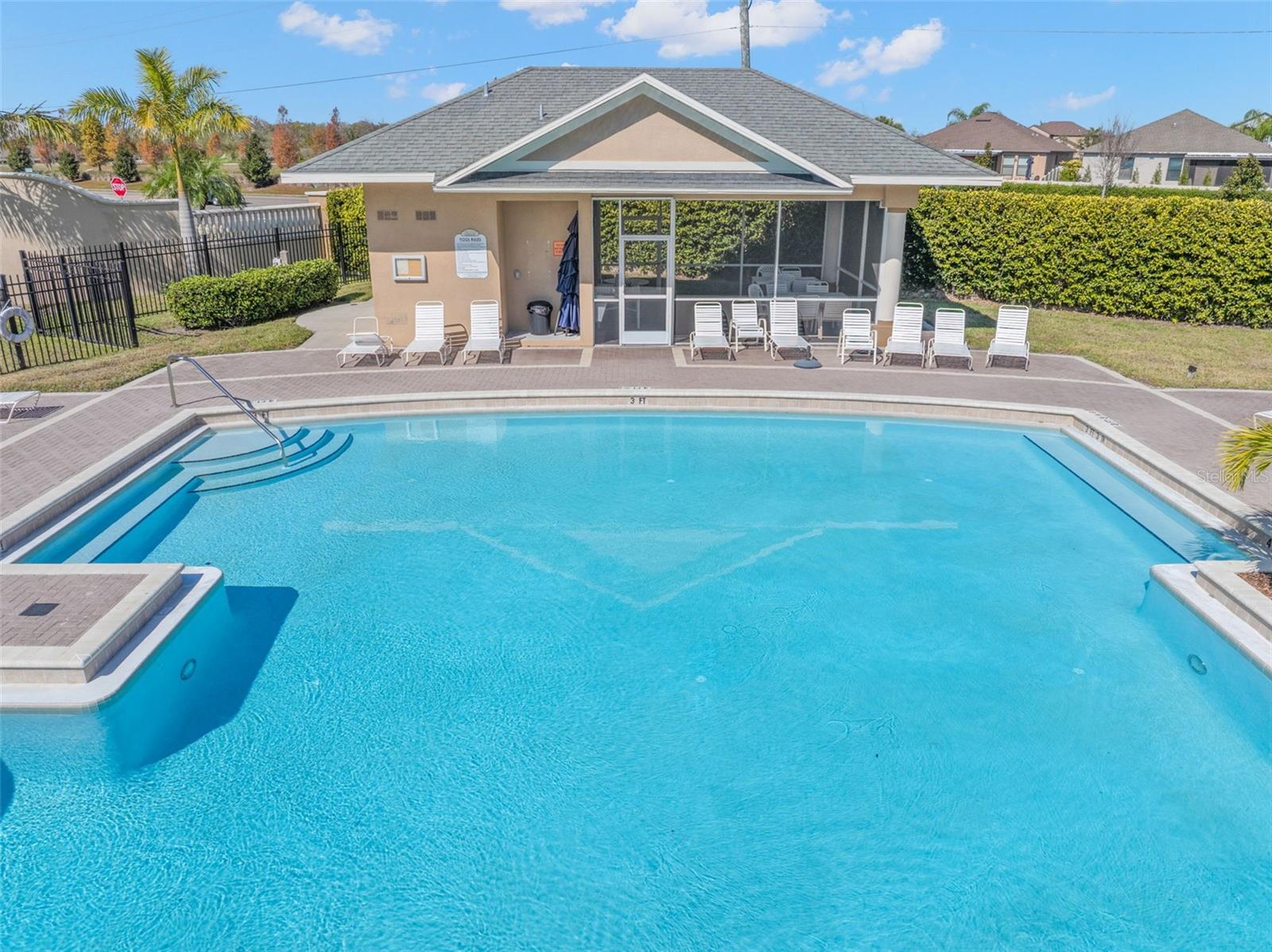 Listing photo id 58 for 3920 Teaberry Lane