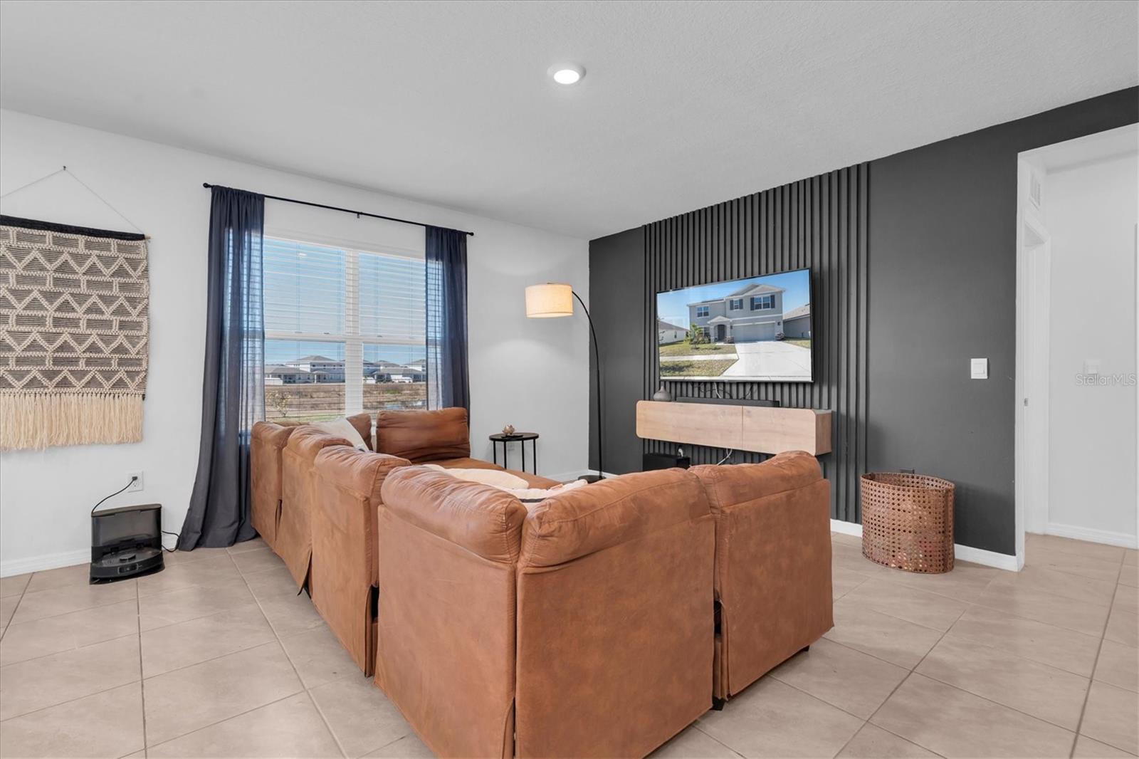 Image 4 of 40 For 10895 Quail Grove Way