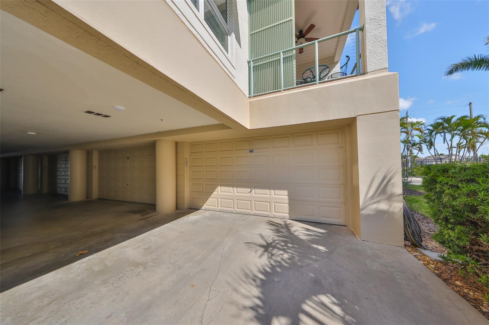 Image 28 of 39 For 1030 Bellasol Way 302