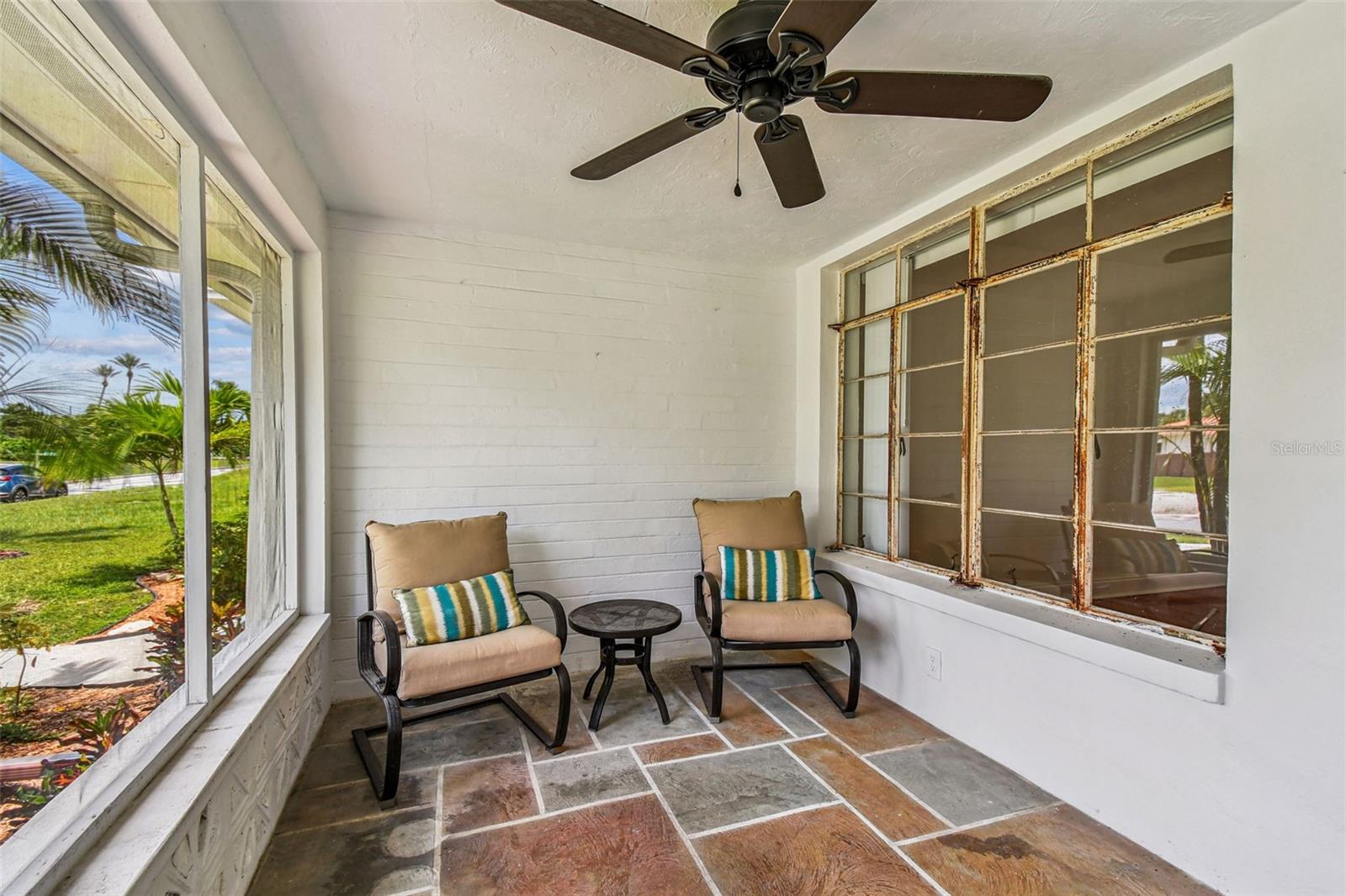 Image 4 of 34 For 275 Mateo Way Ne