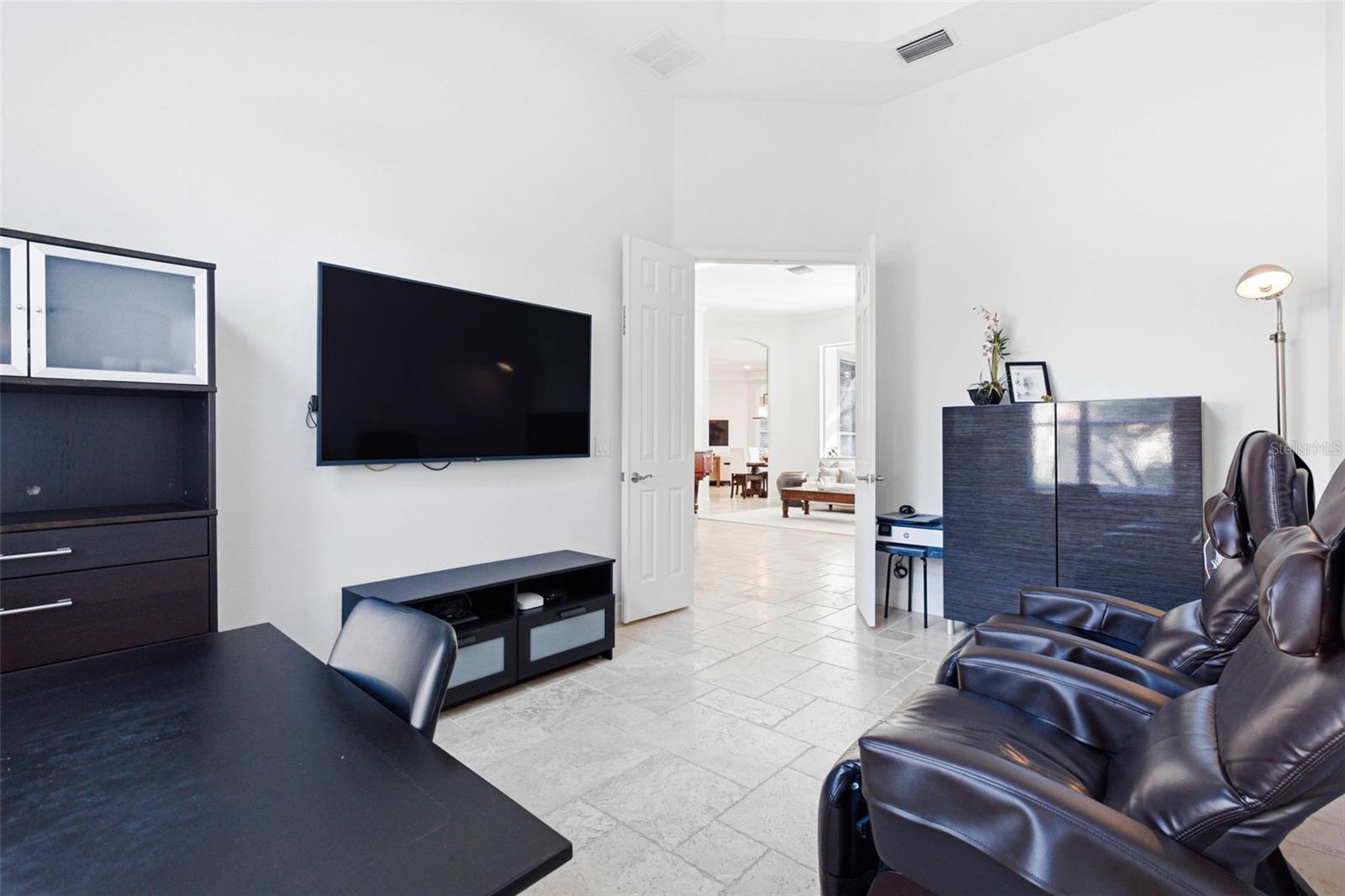 Image 11 of 100 For 20107 Oak Alley Drive