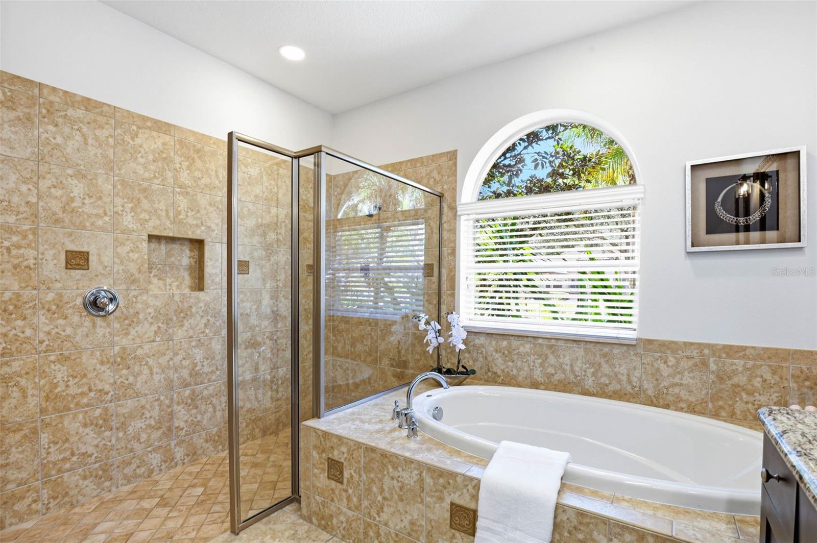 Image 24 of 100 For 20107 Oak Alley Drive