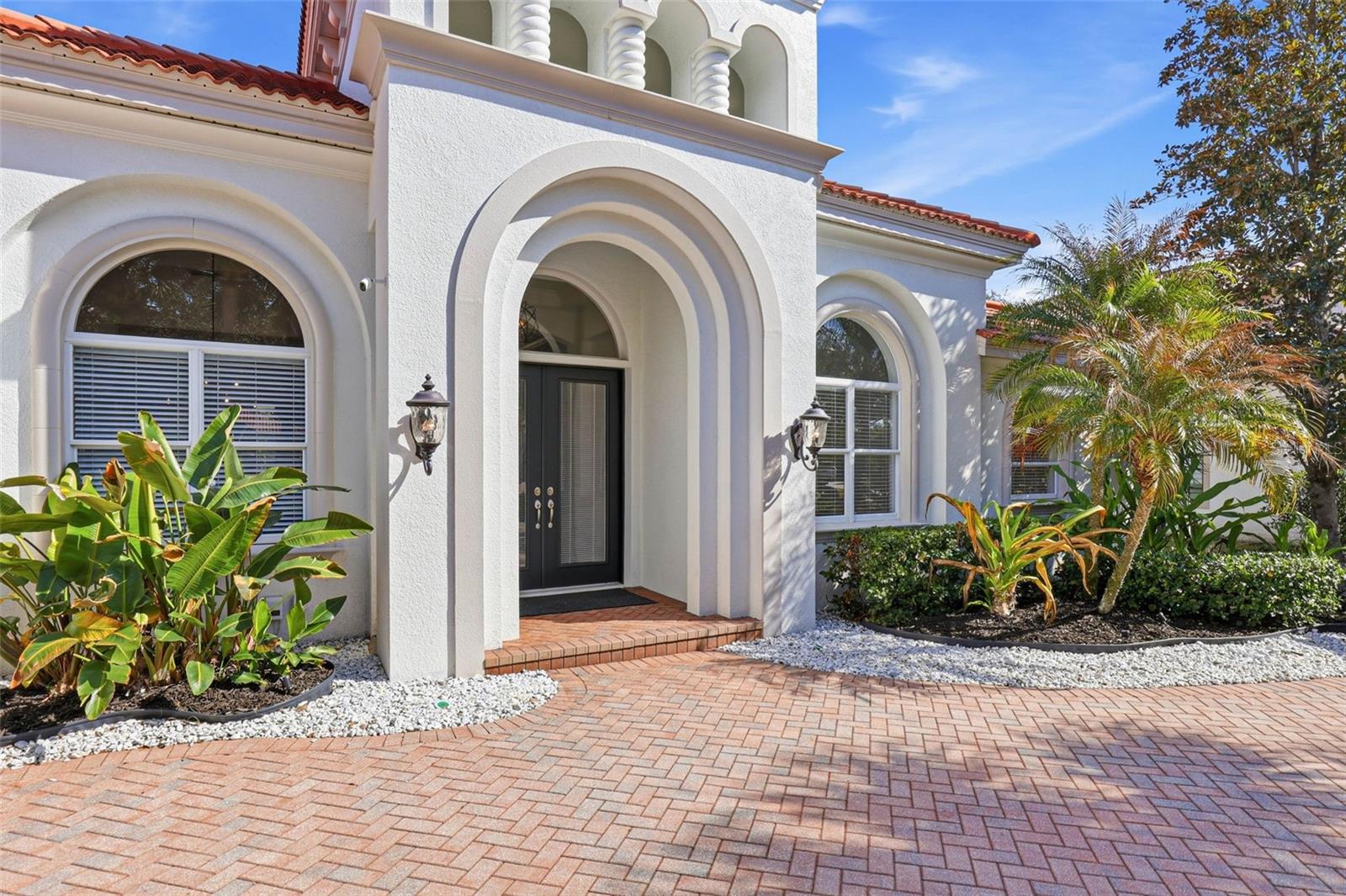 Image 3 of 100 For 20107 Oak Alley Drive