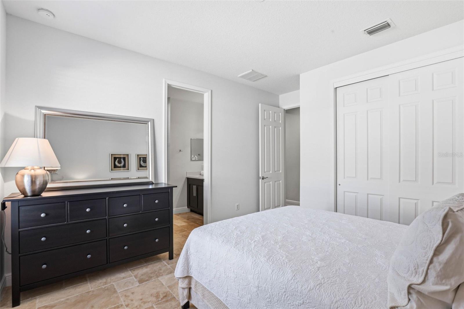 Image 34 of 100 For 20107 Oak Alley Drive