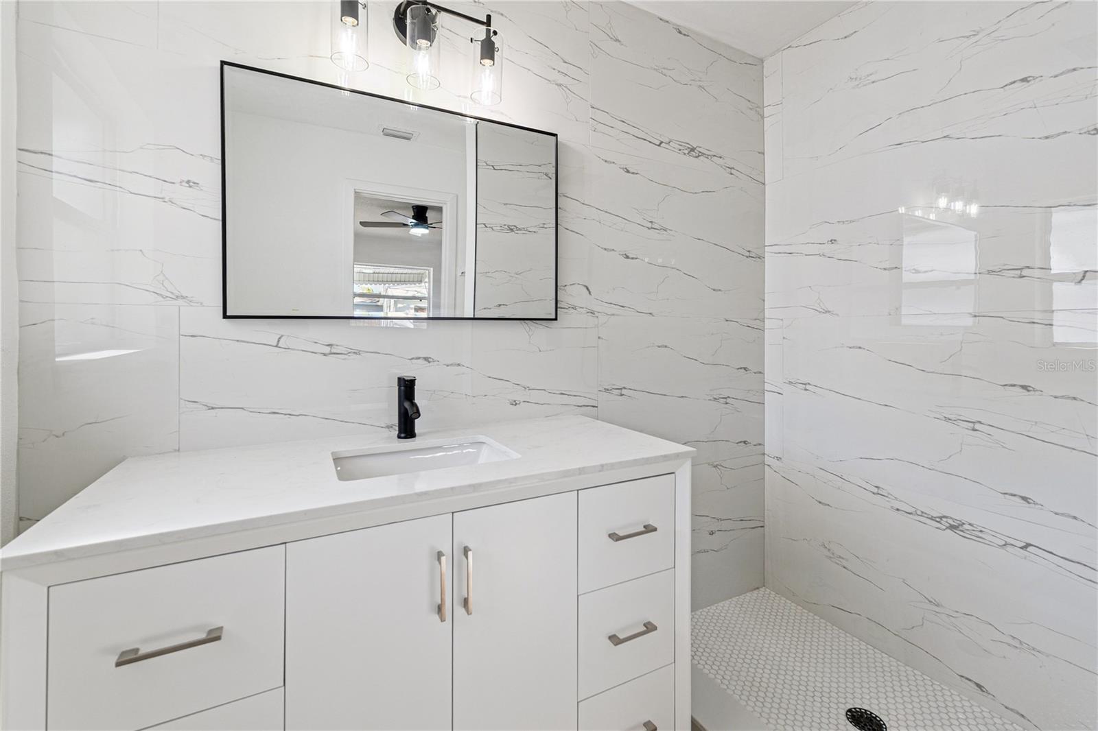 Image 12 of 37 For 3303 W Leila Ave