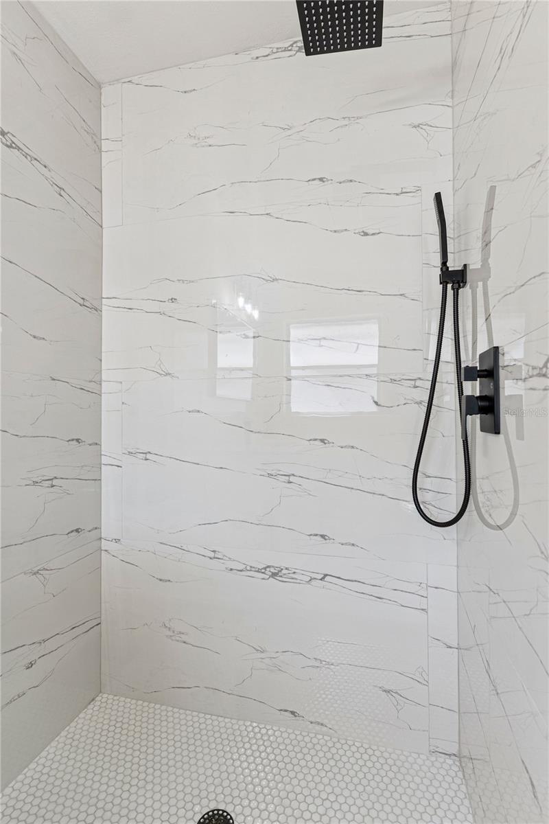 Image 13 of 37 For 3303 W Leila Ave