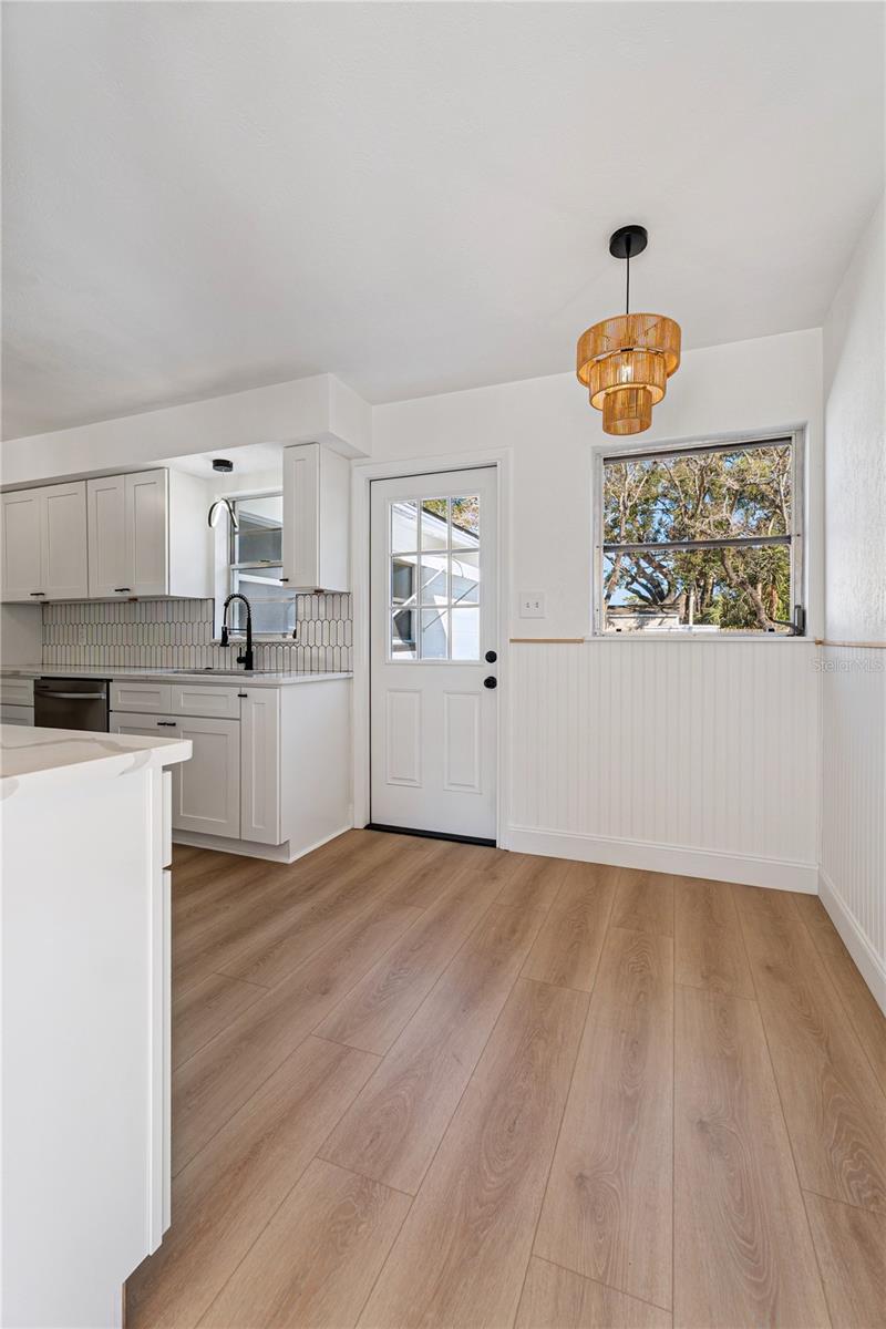 Image 30 of 37 For 3303 W Leila Ave