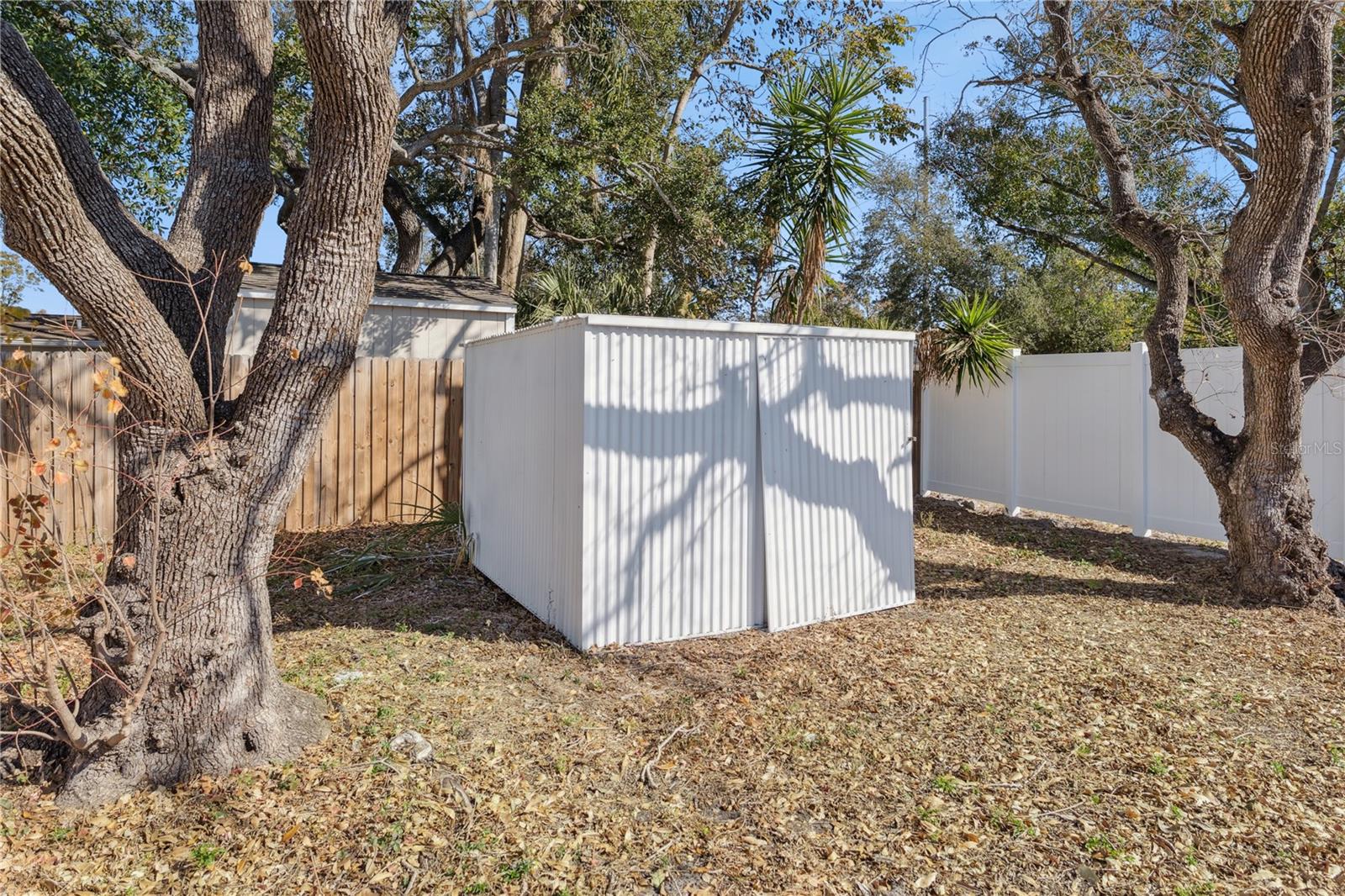 Image 34 of 37 For 3303 W Leila Ave