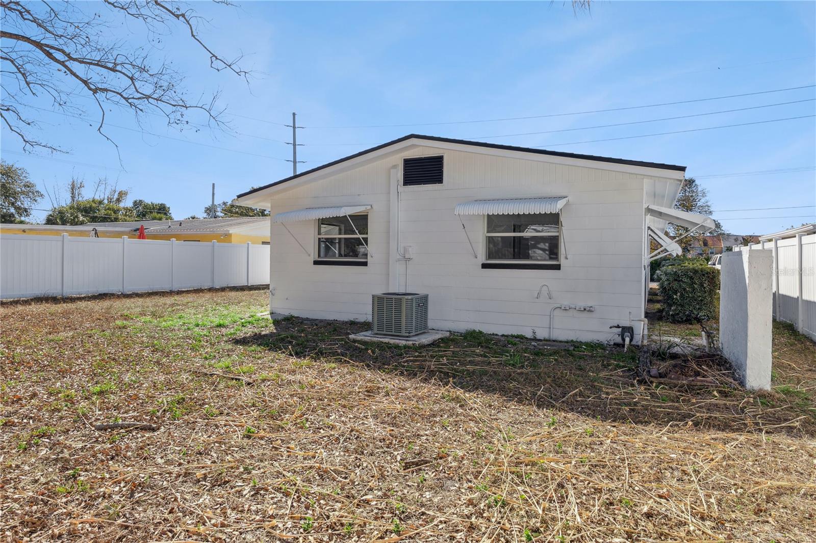 Image 35 of 37 For 3303 W Leila Ave