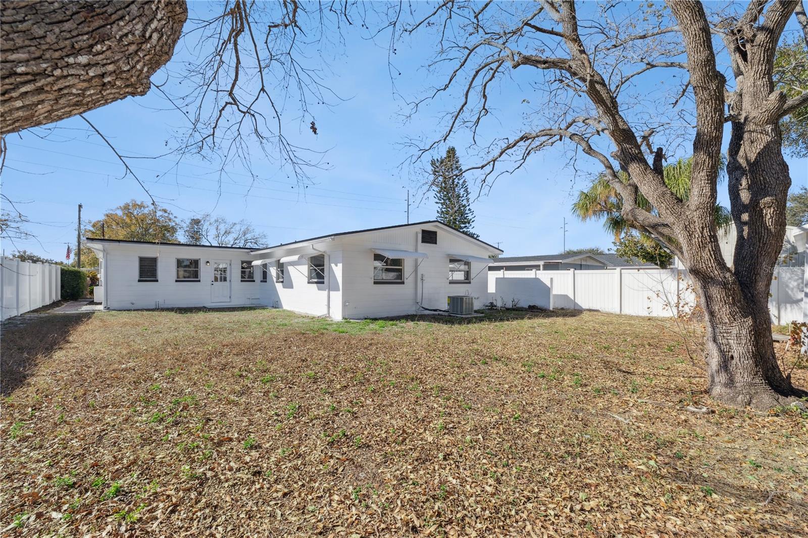 Image 36 of 37 For 3303 W Leila Ave