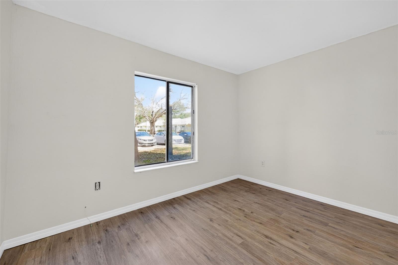 Image 15 of 35 For 1398 Shady Pine Way A1