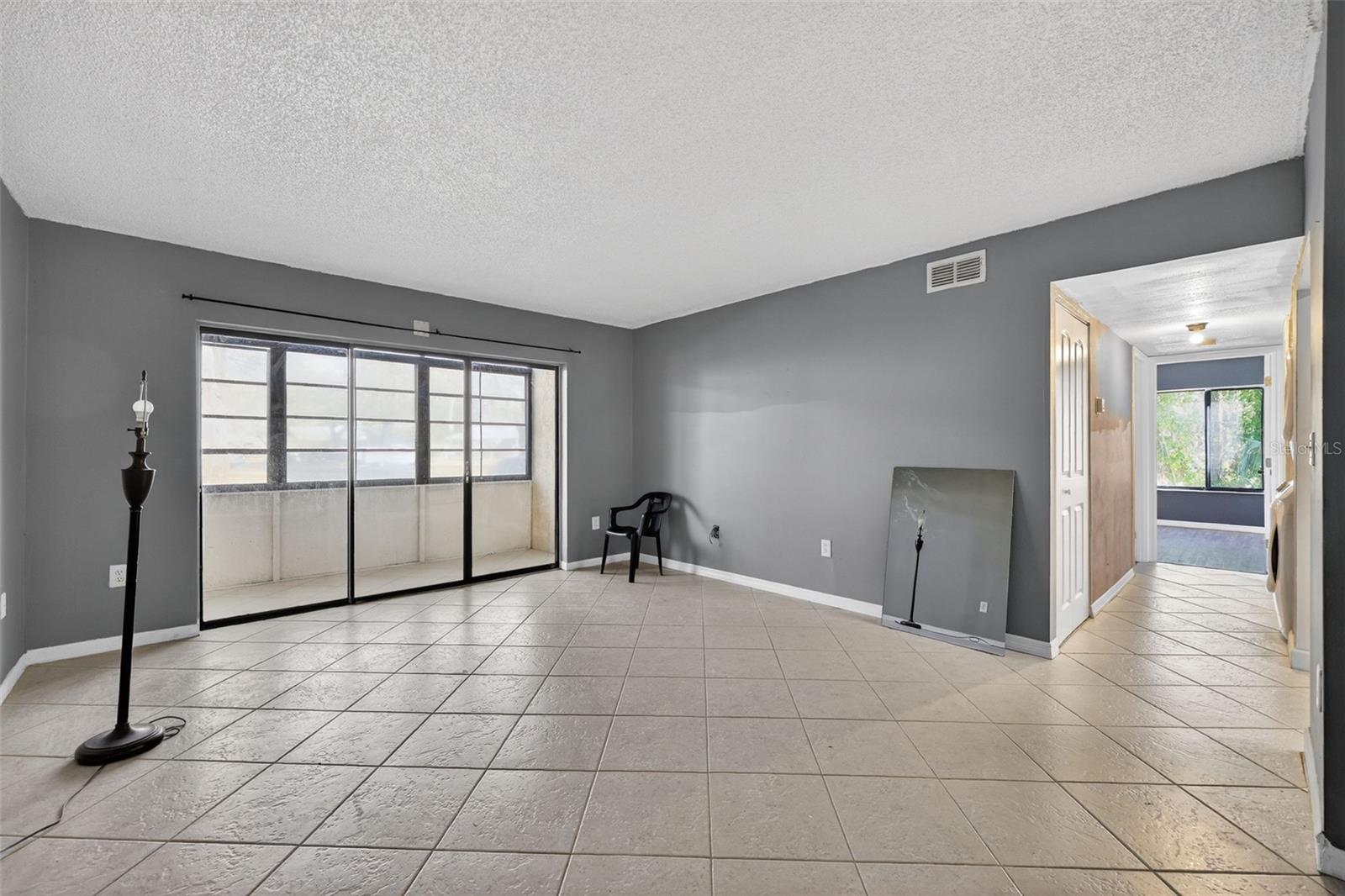 Image 4 of 35 For 1398 Shady Pine Way A1