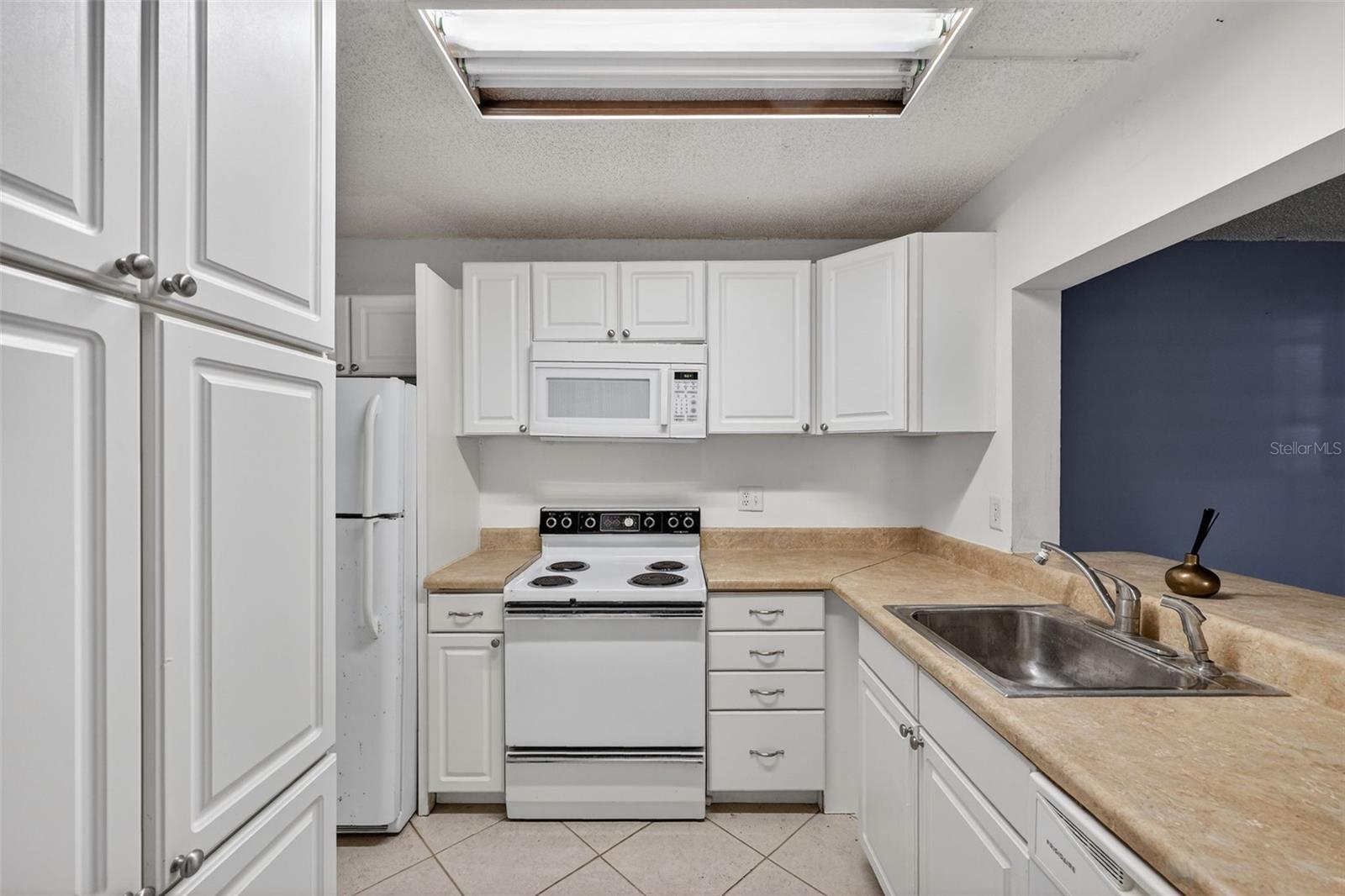 Image 7 of 35 For 1398 Shady Pine Way A1