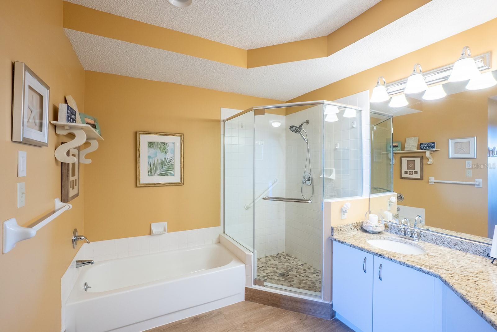 Image 25 of 70 For 104 Surfview Drive 2204