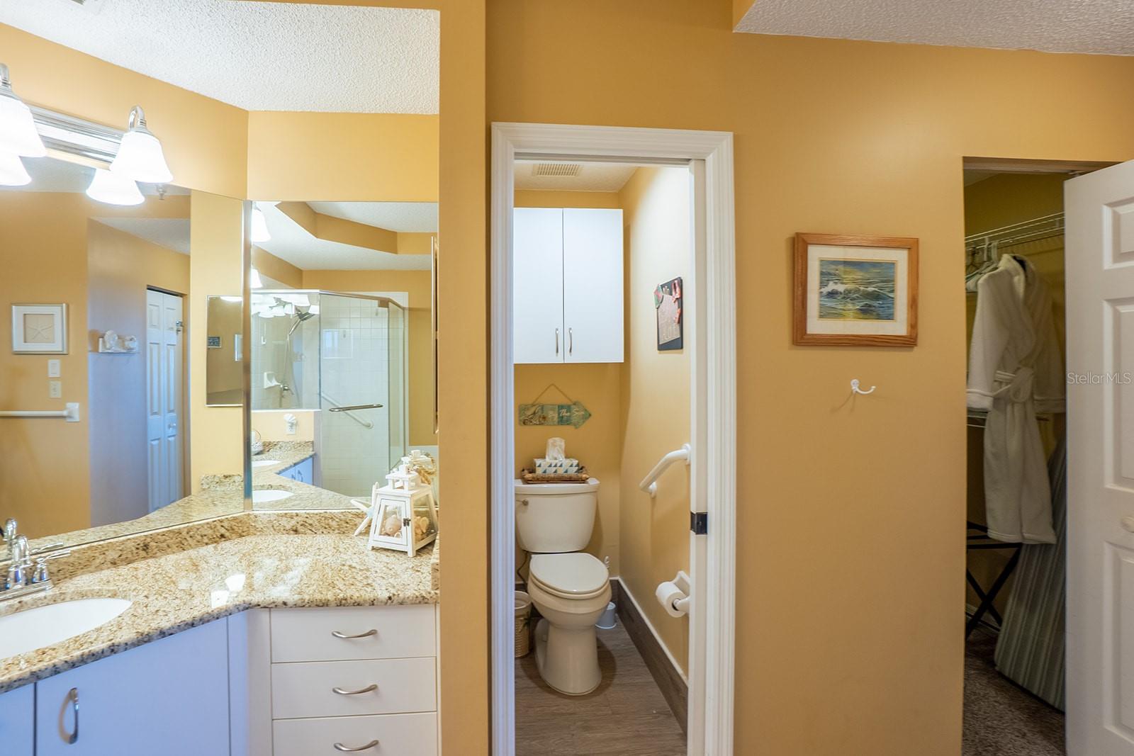 Image 26 of 70 For 104 Surfview Drive 2204