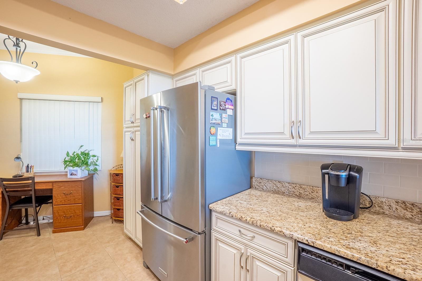 Image 5 of 70 For 104 Surfview Drive 2204