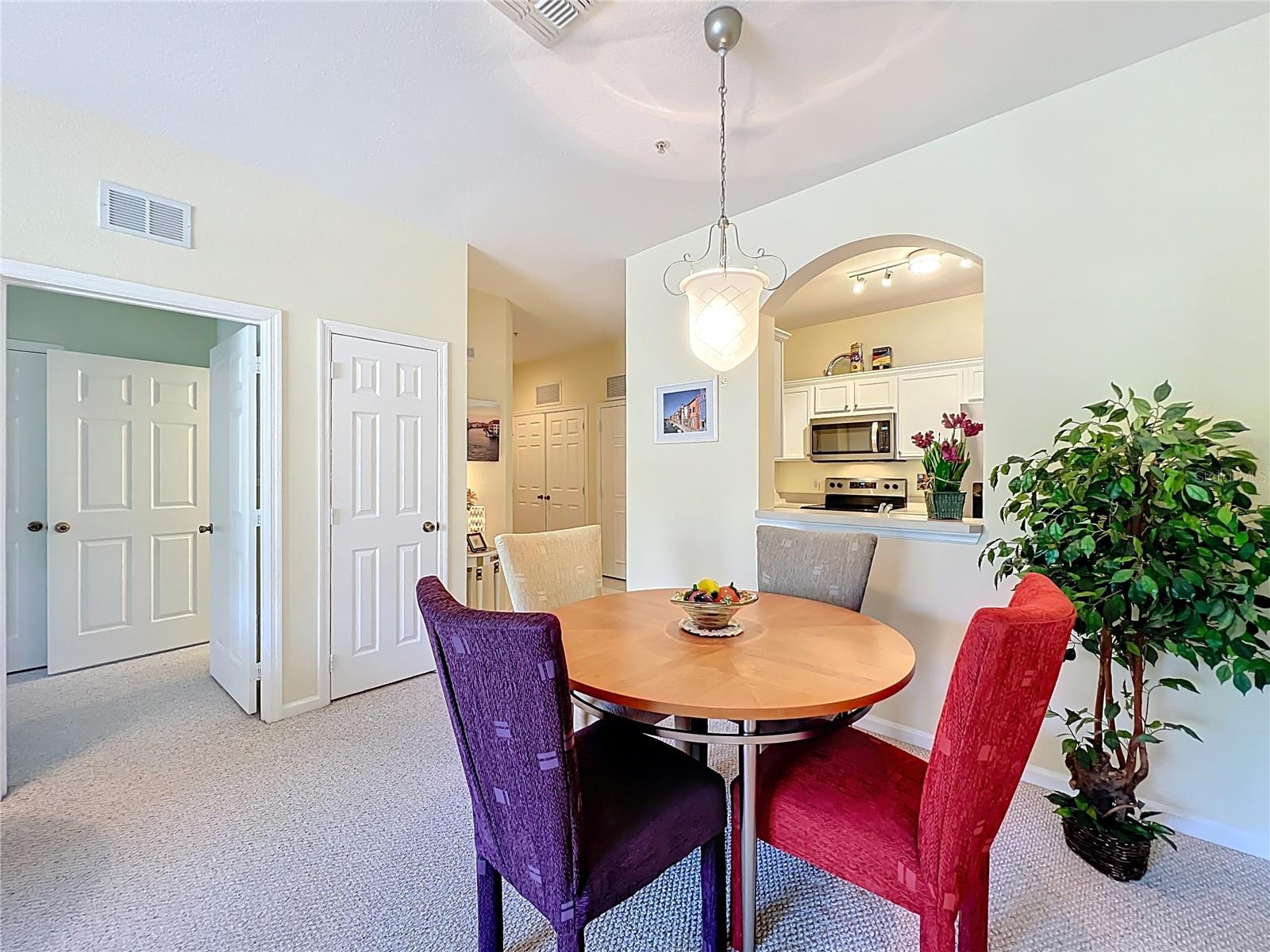 Image 14 of 52 For 6100 Stevenson Drive 306