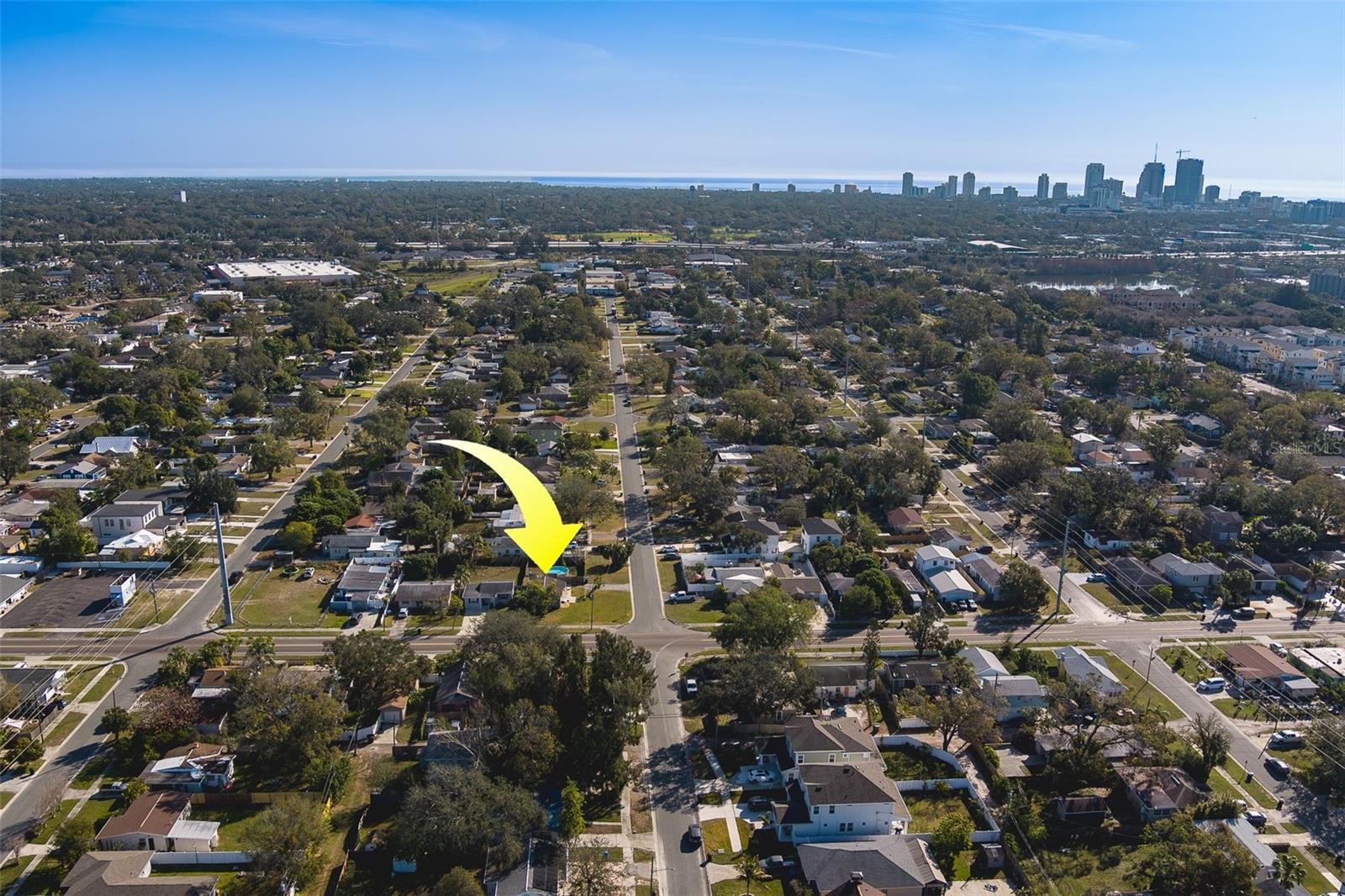 Listing photo id 24 for 2749 16th Avenue N