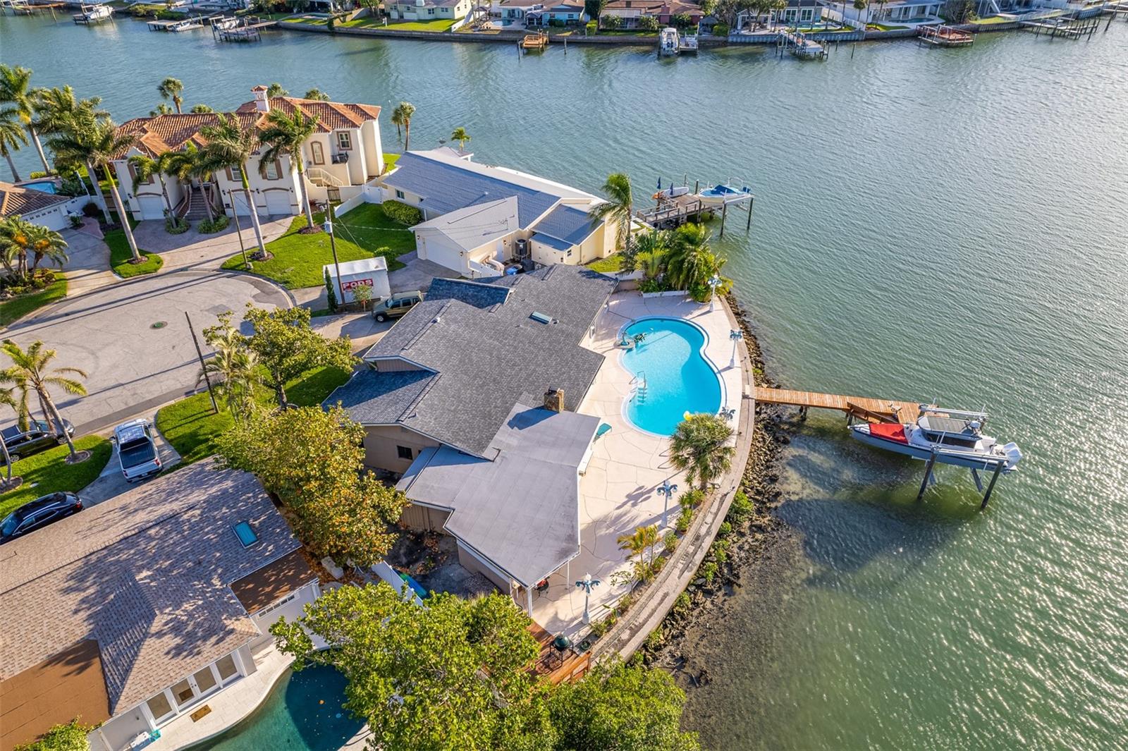 Image 16 of 22 For 7985 4th Avenue S