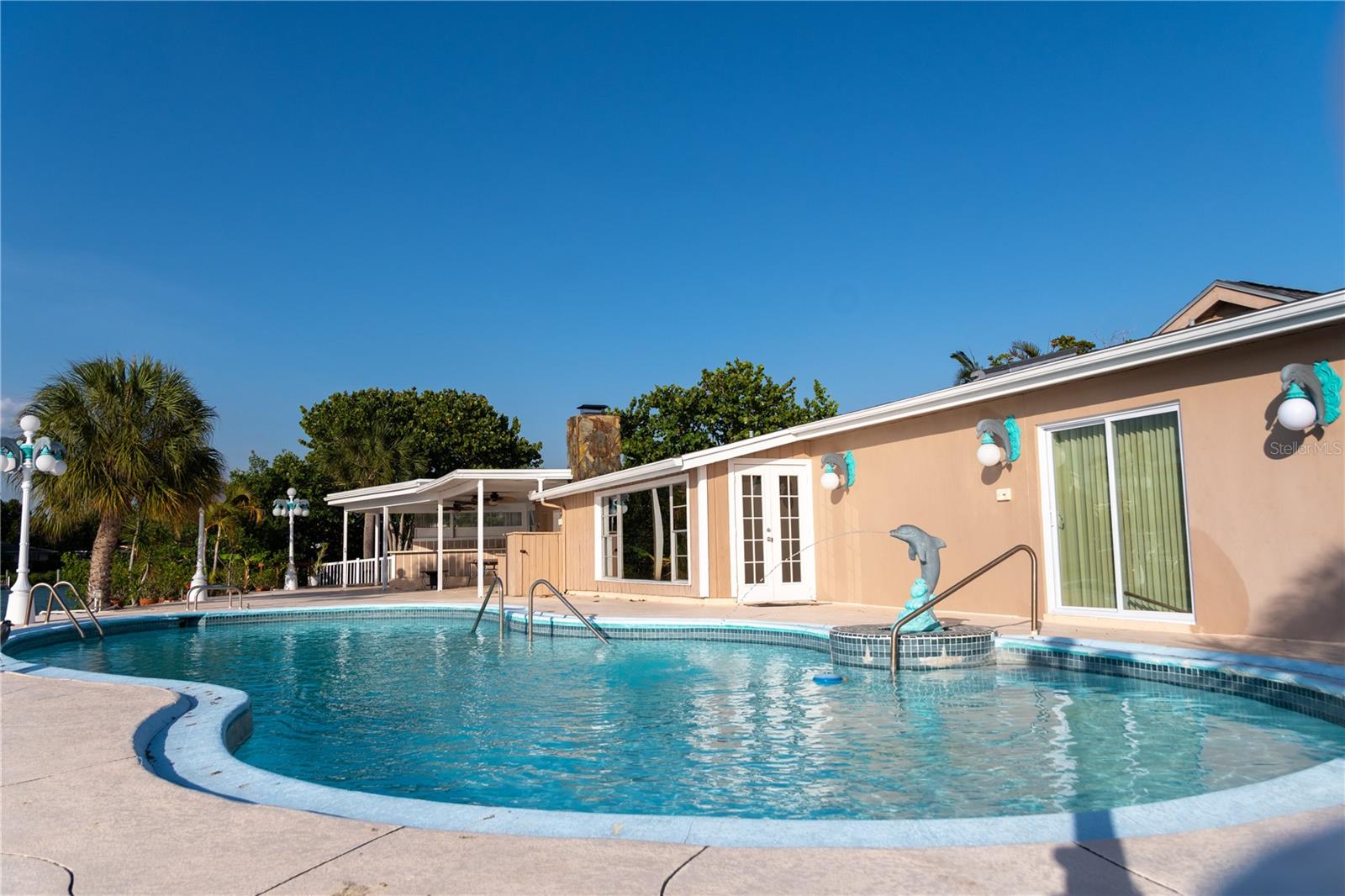 Image 7 of 22 For 7985 4th Avenue S