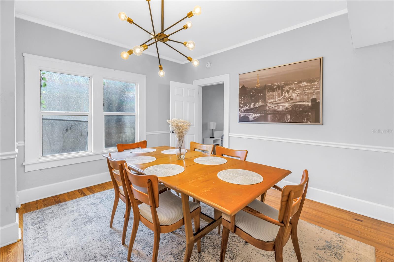 Listing photo id 8 for 1726 2nd Avenue N