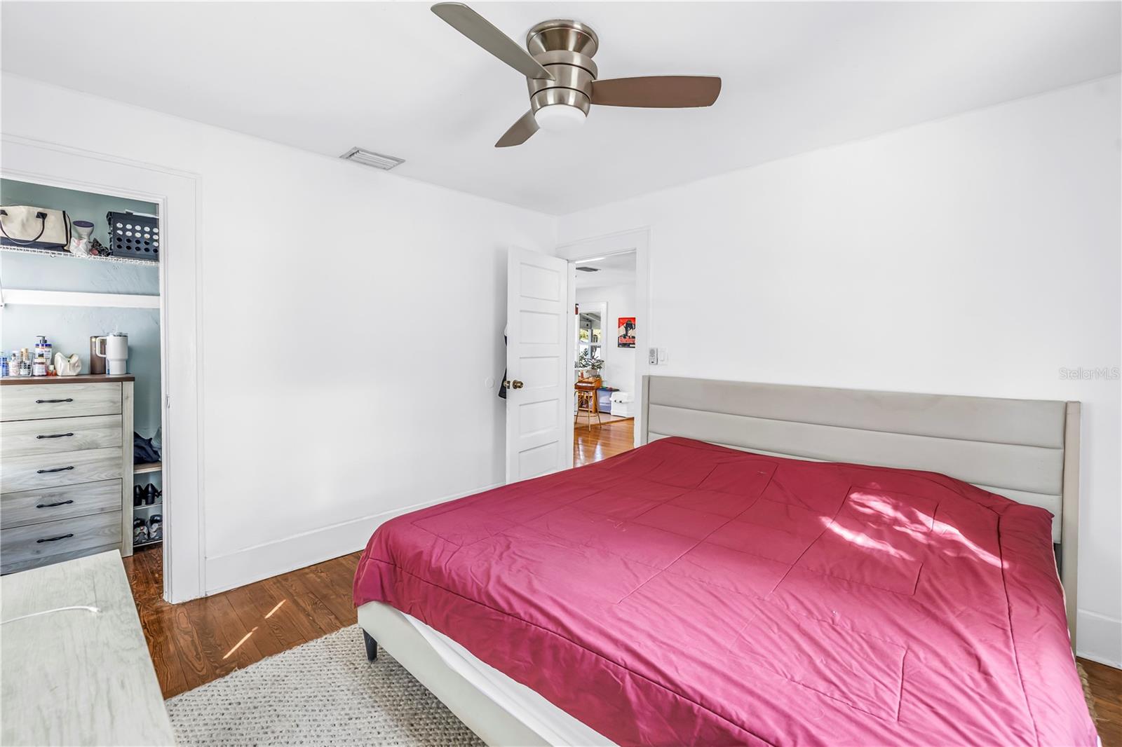 Listing photo id 22 for 1726 2nd Avenue N