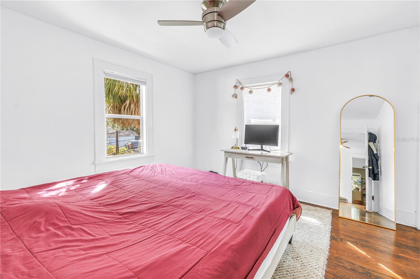 Listing photo id 23 for 1726 2nd Avenue N