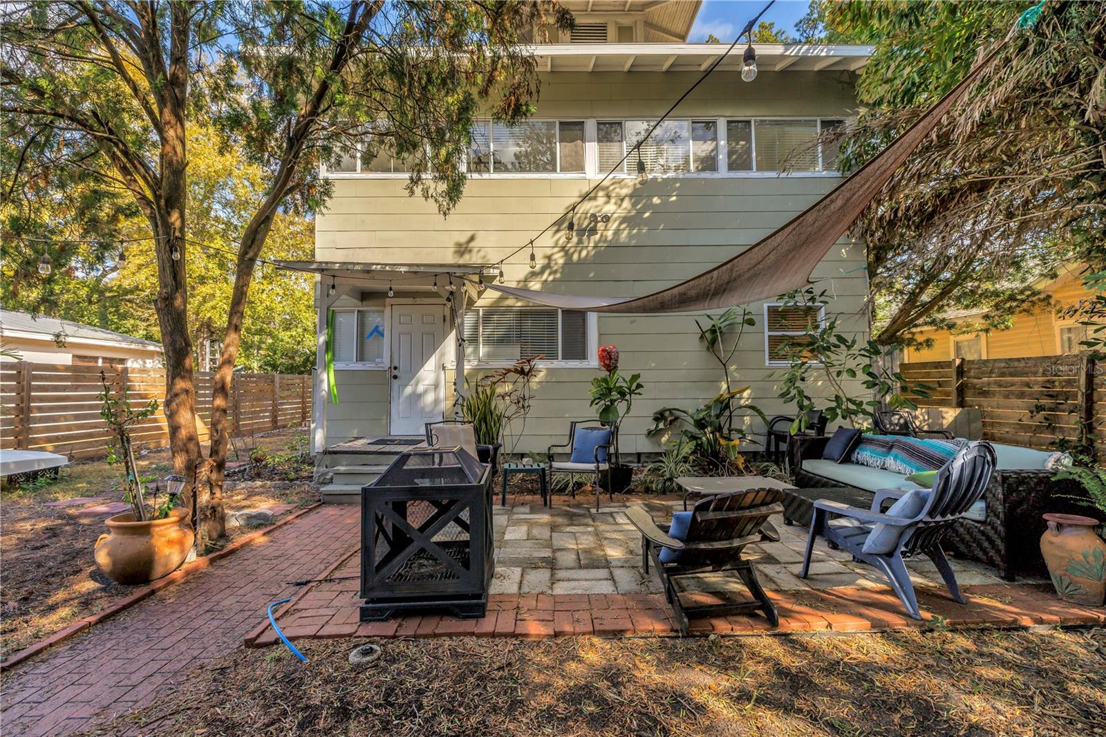 Listing photo id 36 for 1726 2nd Avenue N