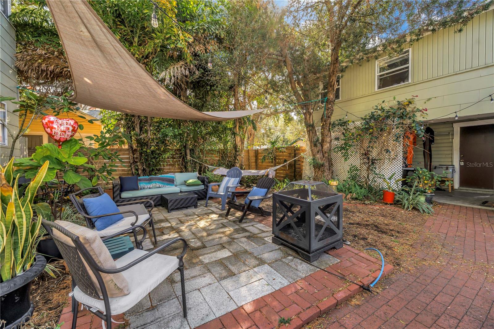 Listing photo id 40 for 1726 2nd Avenue N