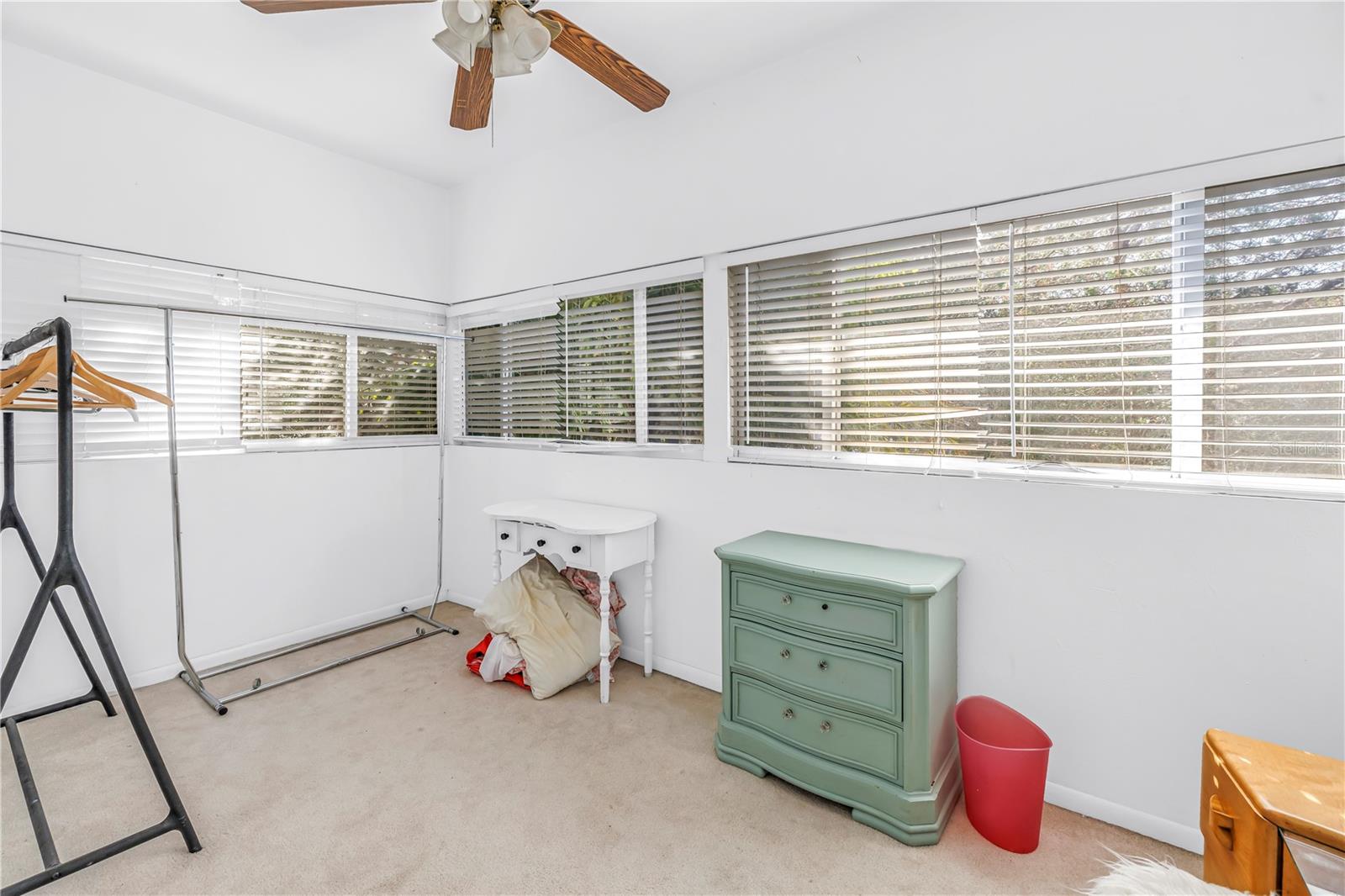 Listing photo id 47 for 1726 2nd Avenue N