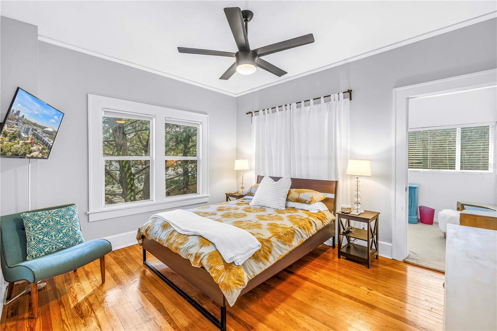 Listing photo id 49 for 1726 2nd Avenue N