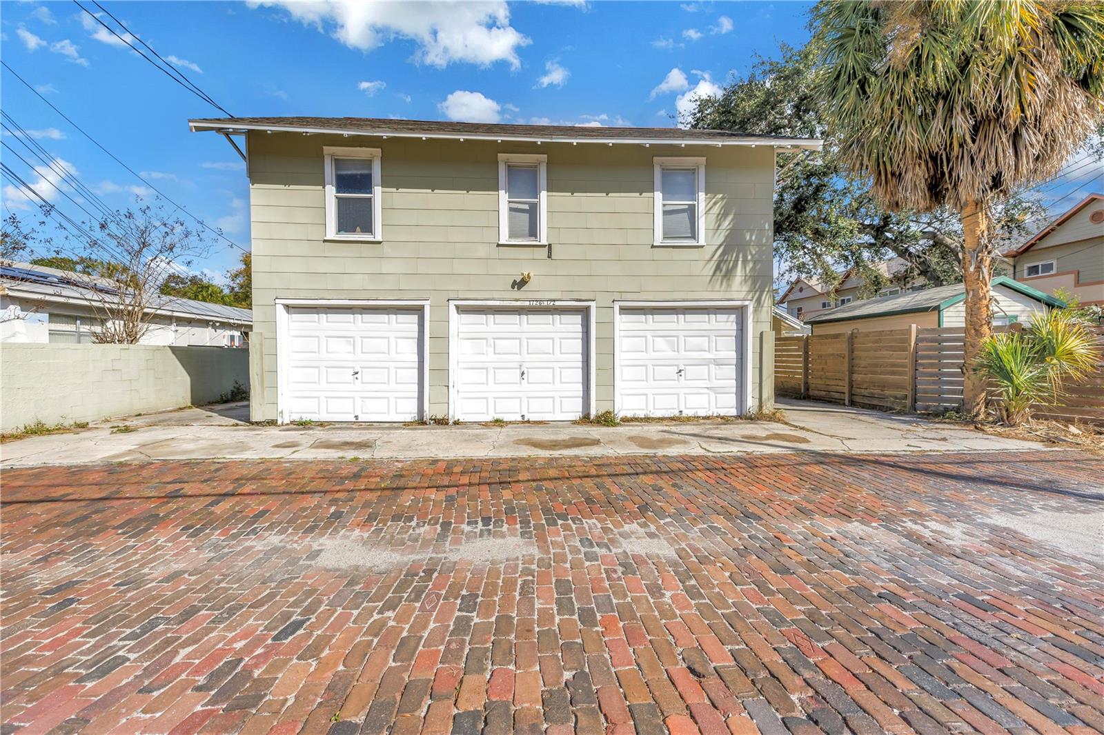 Listing photo id 53 for 1726 2nd Avenue N