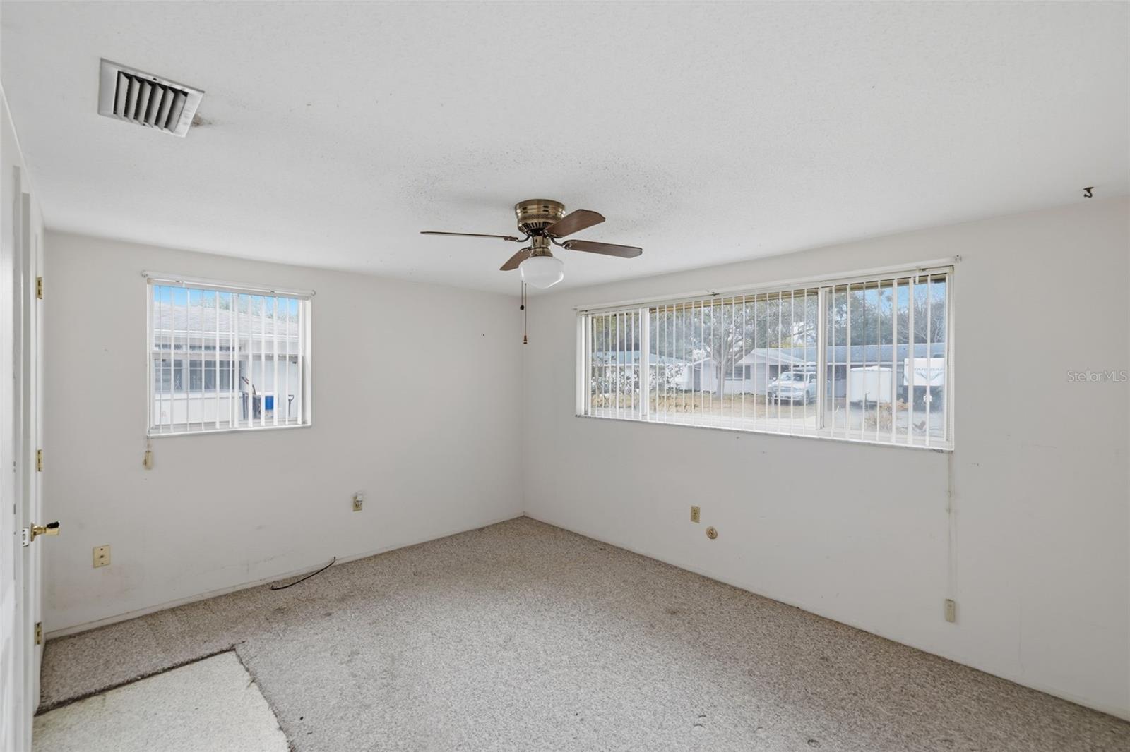 Listing photo id 11 for 10629 Cymbid Drive