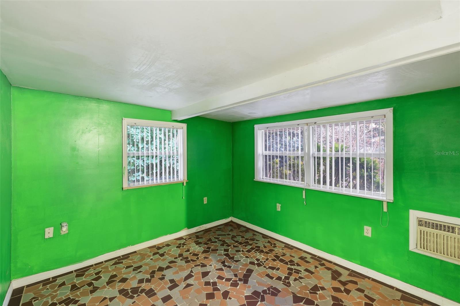 Listing photo id 17 for 10629 Cymbid Drive