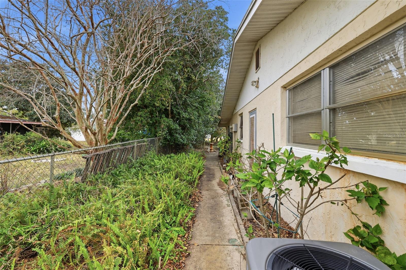 Listing photo id 21 for 10629 Cymbid Drive