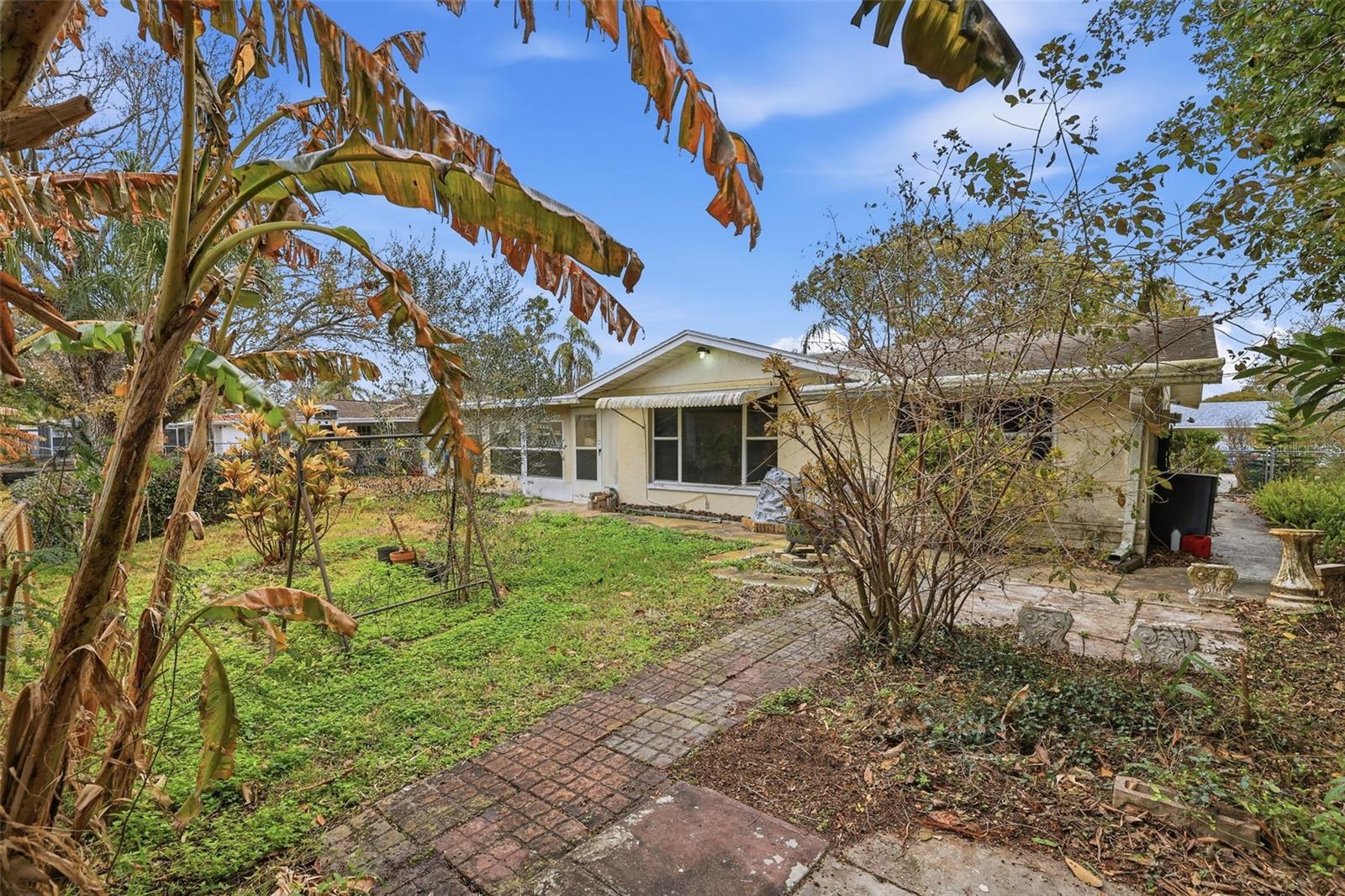 Listing photo id 22 for 10629 Cymbid Drive