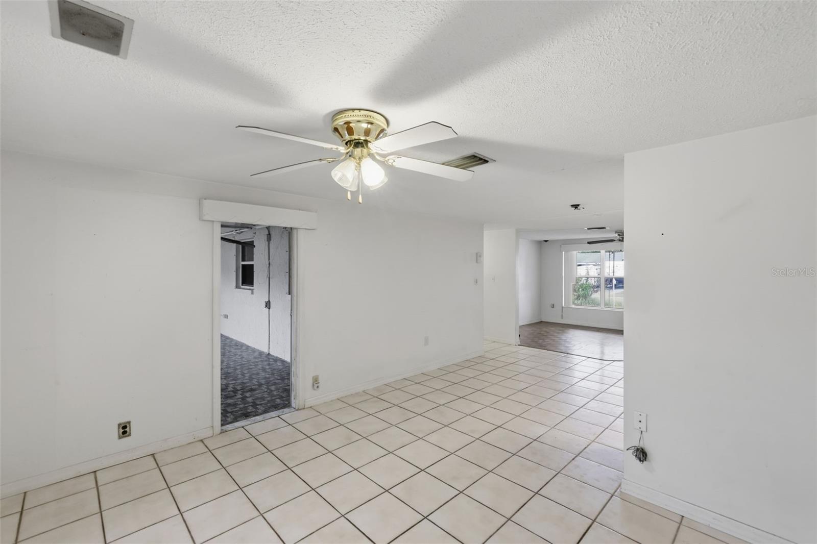 Listing photo id 6 for 10629 Cymbid Drive