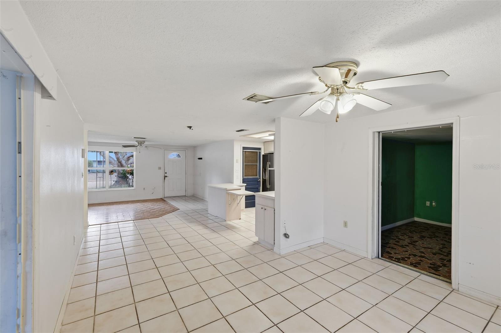 Listing photo id 7 for 10629 Cymbid Drive