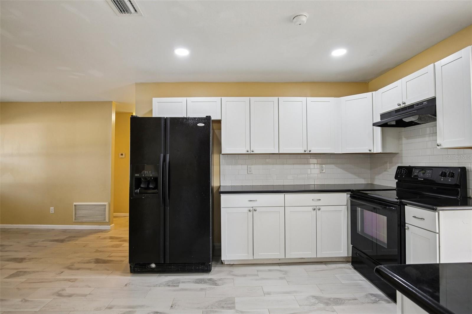 Image 11 of 54 For 6896 78th Avenue N